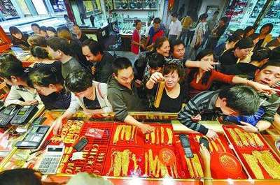 財鑫聞|黃金價格創(chuàng)8年新高 套牢7年的中國大媽終于“解套”了
